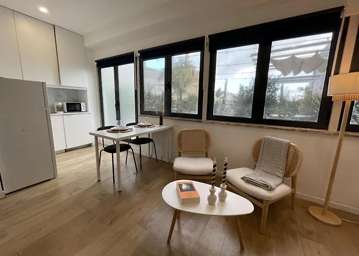 Sip & Savor On The Terrace - By Misha's Place 1c * Lisboa